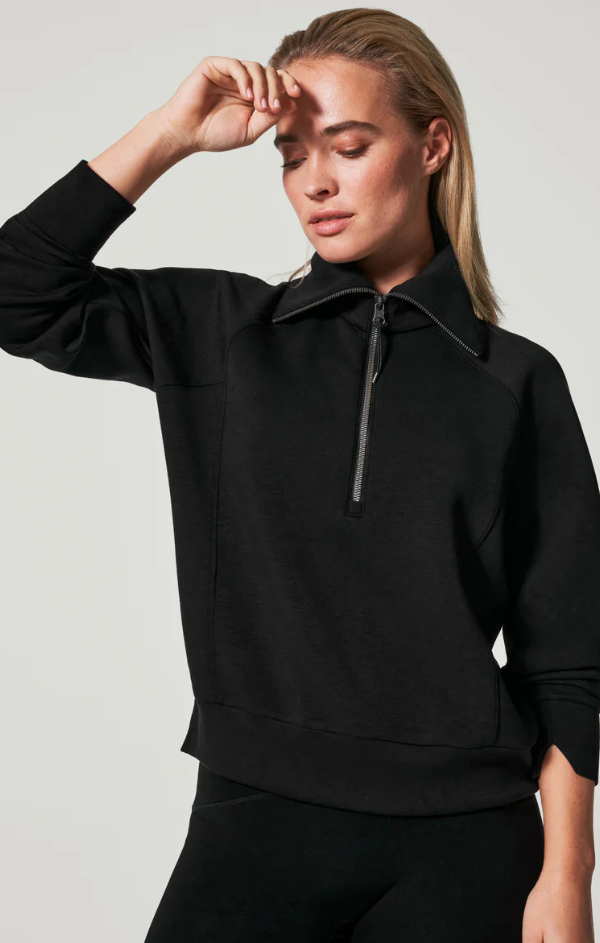 AirEssentials Half Zip in Very Black