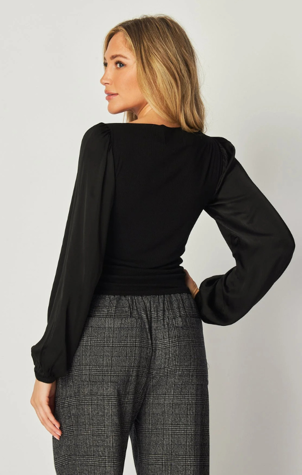 Ruched Waist Flowy Sleeve Top