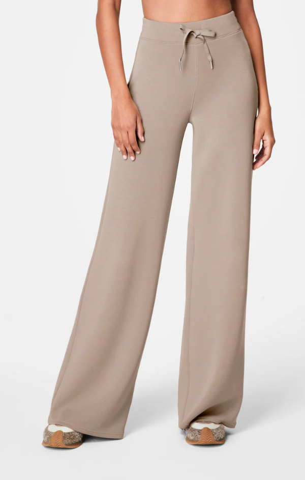 AirEssentials Wide Leg Pant