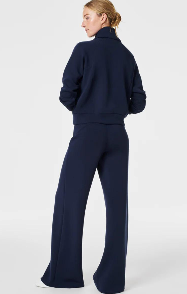 AirEssentials Wide Leg Pant in Timeless Navy