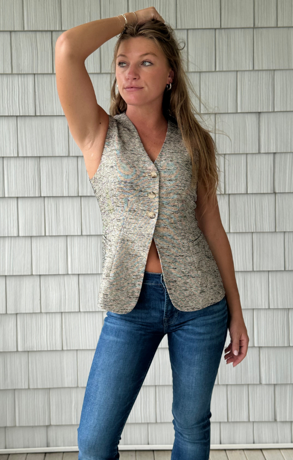 Delphia Vest